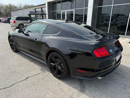 2021 Ford Mustang EcoBoost
