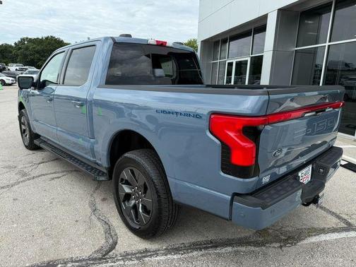 2023 Ford F-150 Lightning LARIAT