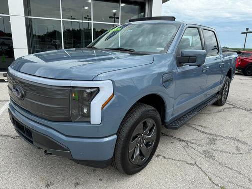 2023 Ford F-150 Lightning LARIAT