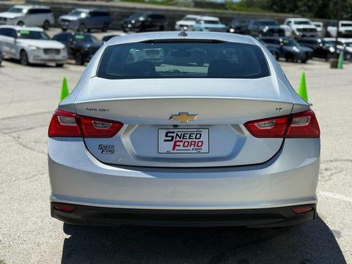 2017 Chevrolet Malibu 1LT