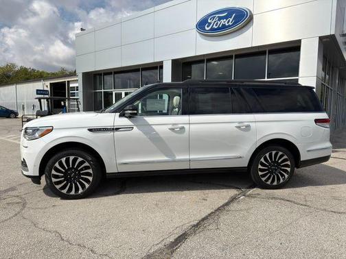 2023 Lincoln Navigator Black Label