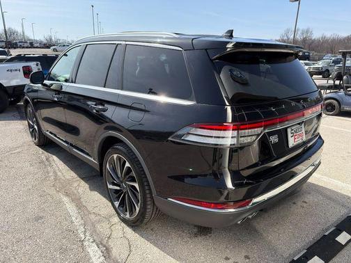 Infinite Black Metallic 2020 Lincoln Aviator Reserve AWD