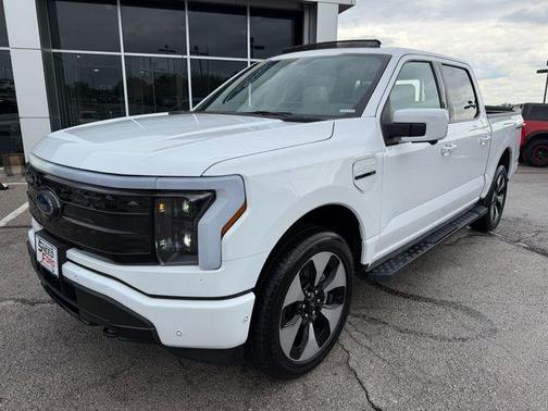 2022 Ford F-150 Lightning Platinum