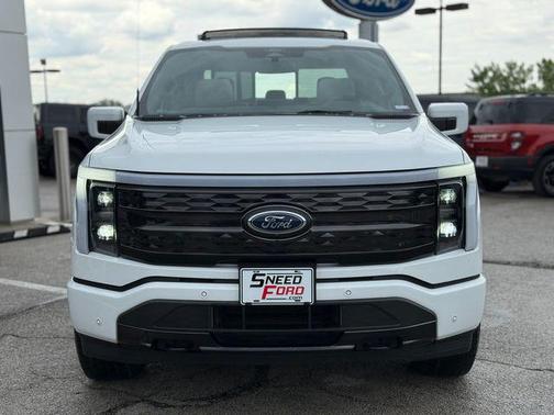 2022 Ford F-150 Lightning Platinum