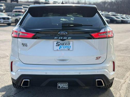 2023 Ford Edge ST