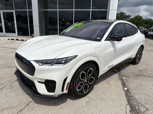 Star White Metallic Tri-Coat 2022 Ford Mustang Mach-E GT