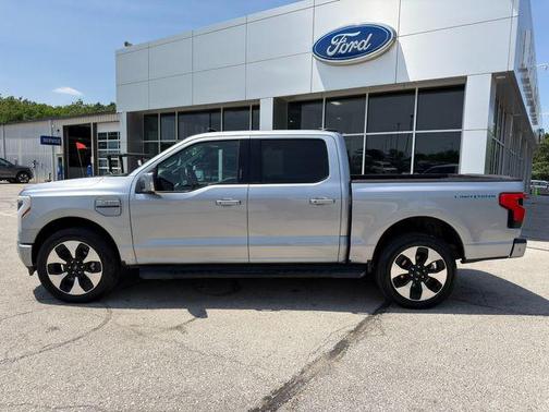 Iconic Silver Metallic 2022 Ford F-150 Lightning Platinum