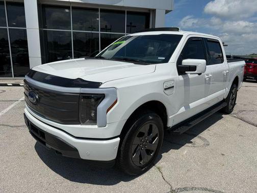 2023 Ford F-150 Lightning LARIAT