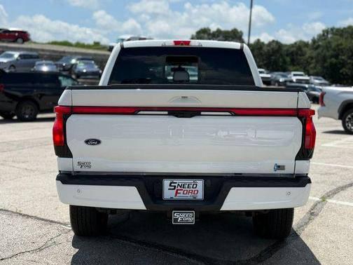 2023 Ford F-150 Lightning LARIAT