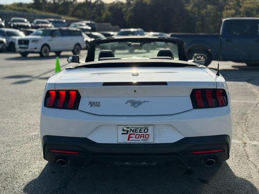 Oxford White 2024 Ford Mustang EcoBoost