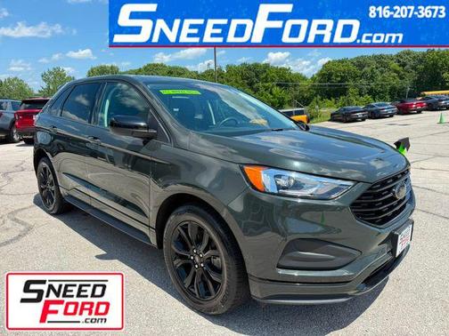 2022 Ford Edge SE