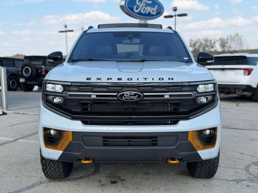 2025 Ford Expedition Tremor