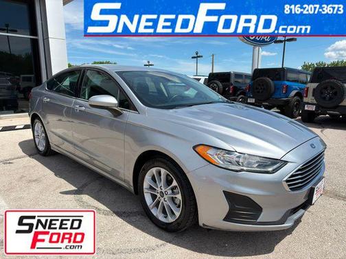 Iconic Silver Metallic 2020 Ford Fusion SE