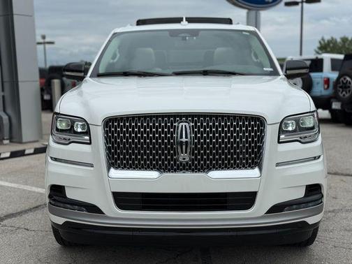 2024 Lincoln Navigator Premiere
