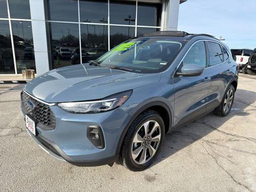 2025 Ford Escape Platinum