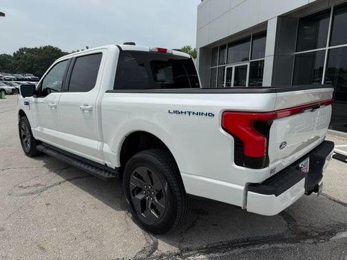 2025 Ford F-150 Lightning LARIAT