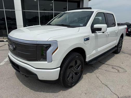 2025 Ford F-150 Lightning LARIAT