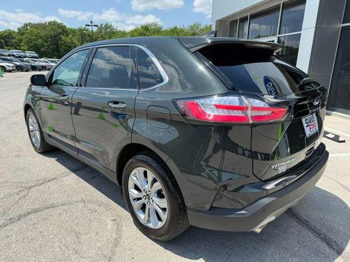2023 Ford Edge Titanium