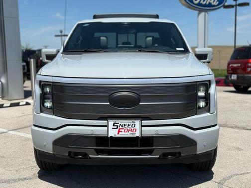 2023 Ford F-150 Lightning LARIAT
