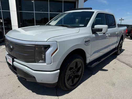 2023 Ford F-150 Lightning LARIAT