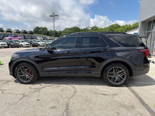 Agate Black Metallic 2025 Ford Explorer ST