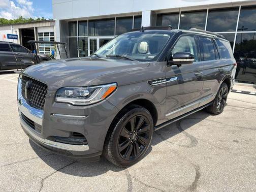 Chroma Caviar Dark Gray Metallic Clearcoat 2023 Lincoln Navigator Black Label