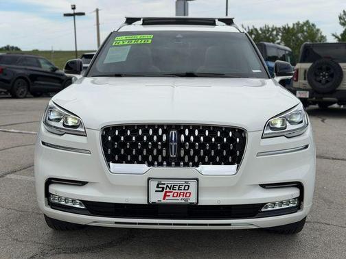 Pristine White Metallic Tri-Coat 2023 Lincoln Aviator Grand Touring AWD