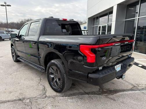 2023 Ford F-150 Lightning LARIAT