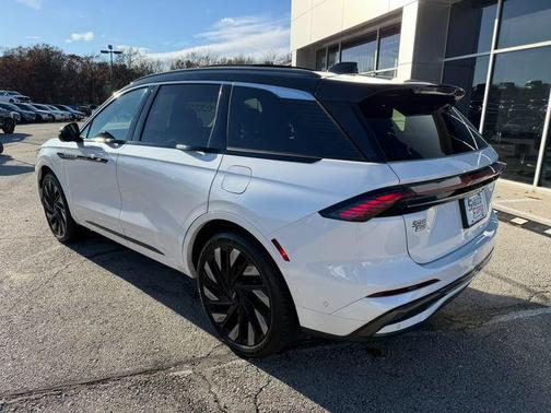 2024 Lincoln Nautilus Black Label