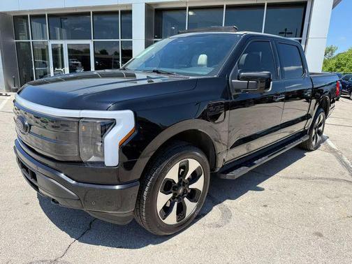 2022 Ford F-150 Lightning Platinum