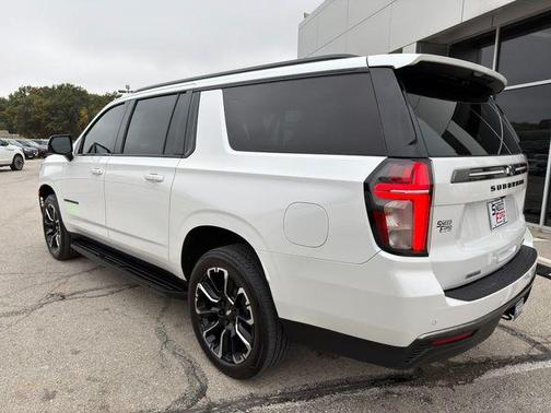 2022 Chevrolet Suburban RST