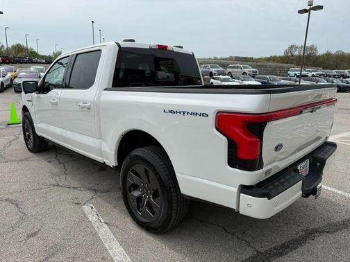 2023 Ford F-150 Lightning LARIAT