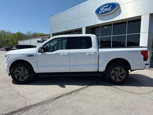 2025 Ford F-150 Lightning Flash