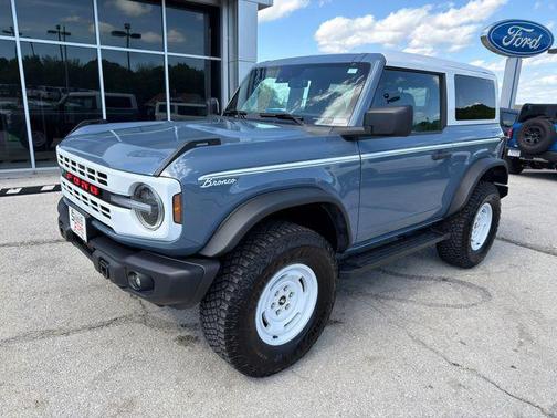 Azure Gray Metallic Tri-Coat 2024 Ford Bronco Heritage Edition