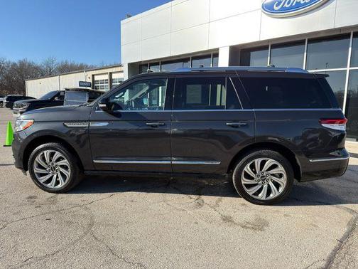 2023 Lincoln Navigator Reserve