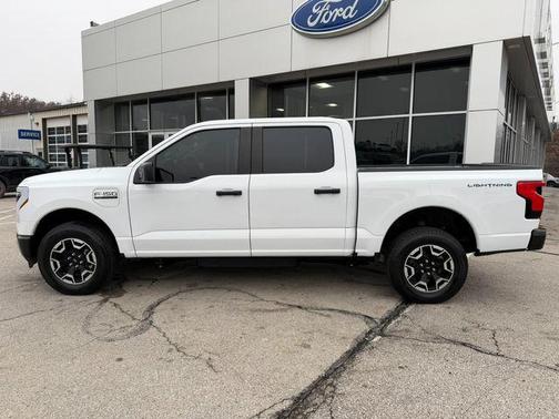 2023 Ford F-150 Lightning Pro