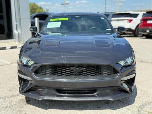 2022 Ford Mustang EcoBoost Premium