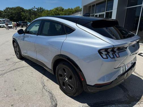 2022 Ford Mustang Mach-E California Route 1