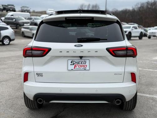 2025 Ford Escape ST-Line Elite