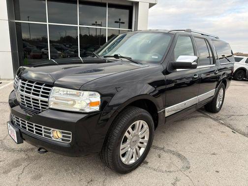 2014 Lincoln Navigator Base