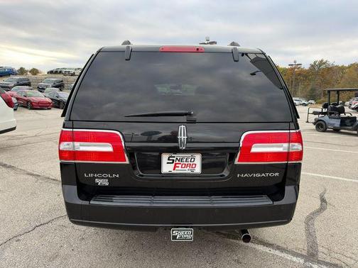 2014 Lincoln Navigator Base