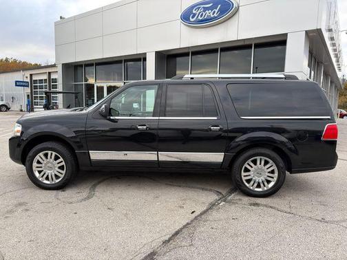 2014 Lincoln Navigator Base