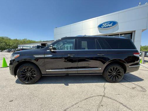 2023 Lincoln Navigator Reserve