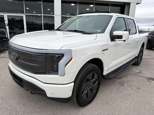 2022 Ford F-150 Lightning LARIAT