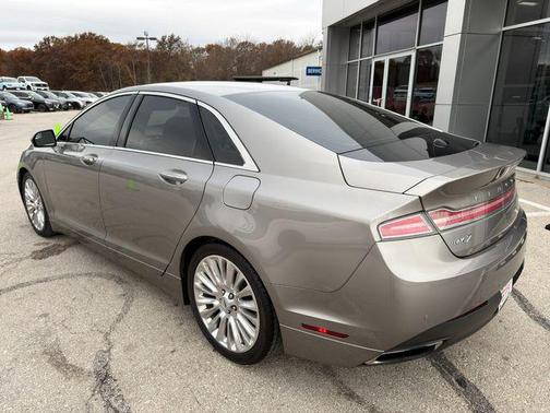 2016 Lincoln MKZ Base