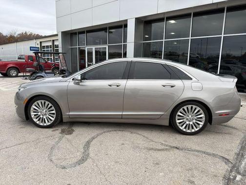 2016 Lincoln MKZ Base