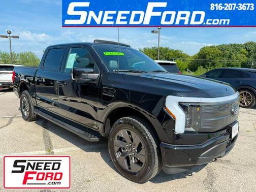 2023 Ford F-150 Lightning LARIAT