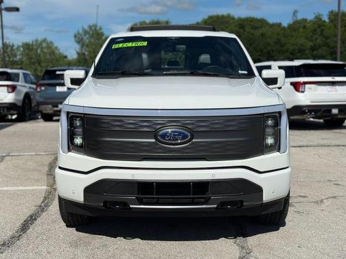 2023 Ford F-150 Lightning LARIAT