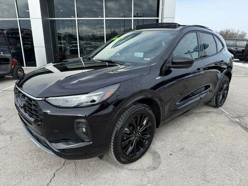 2025 Ford Escape ST-Line Elite