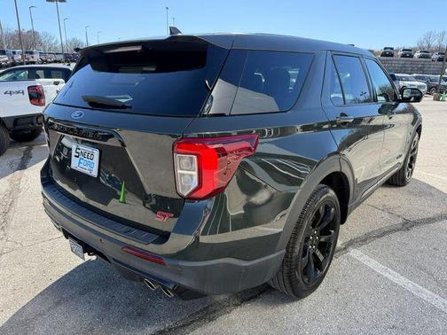 2022 Ford Explorer ST
